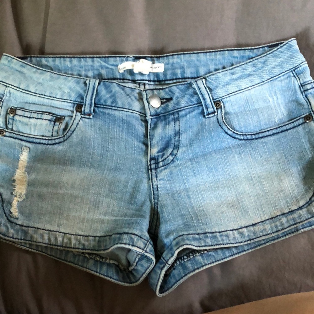 Forever 21 denim shorts, size 26